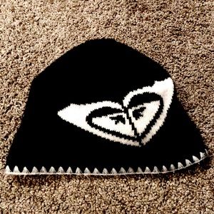 Roxy Large Logo Beanie